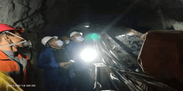 2021年9月16日水业发展公司副总经理袁耀雷一行到九德支线进行节前检查1(1).png