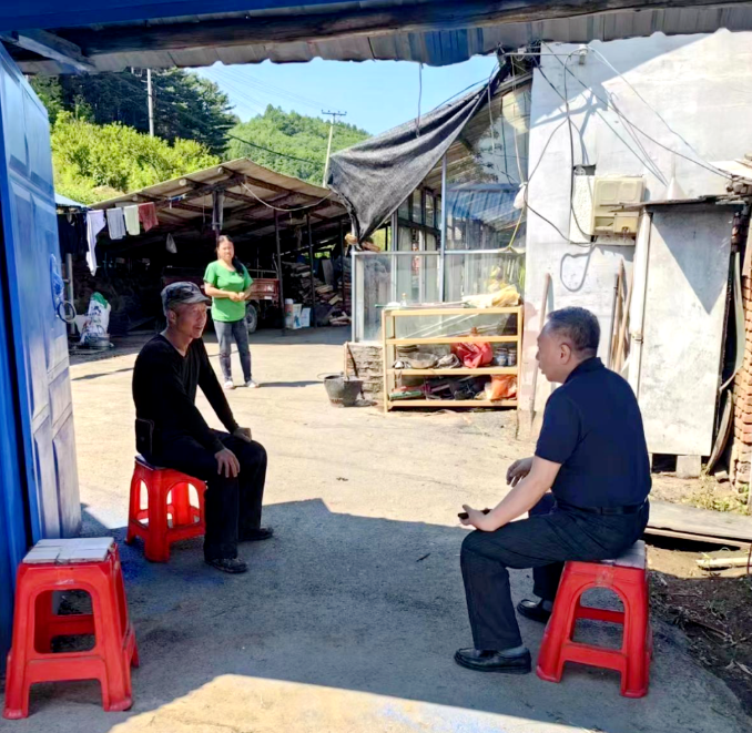 集团公司副总经理于安东开展供电保障能力提升专题调研2.png